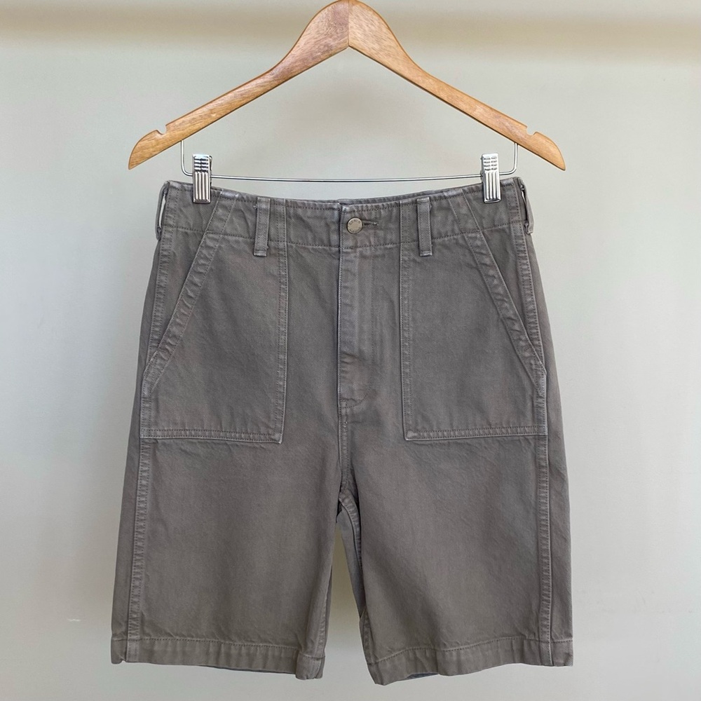 Denim Forum The Joni loose long high-rise denim shorts (Aritzia). 🩶